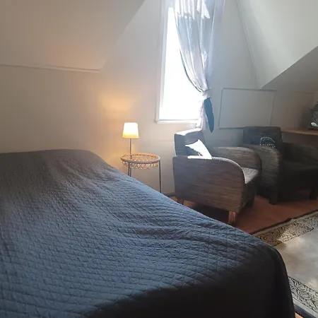 Toimisto-majoitus C *